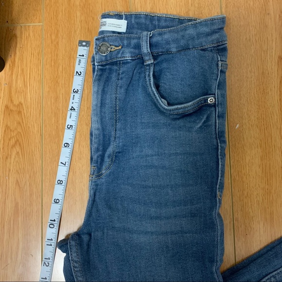 Zara Skinny Jeans - Picture 2 of 3